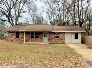166 Locust Cir, Monticello, AR 71655