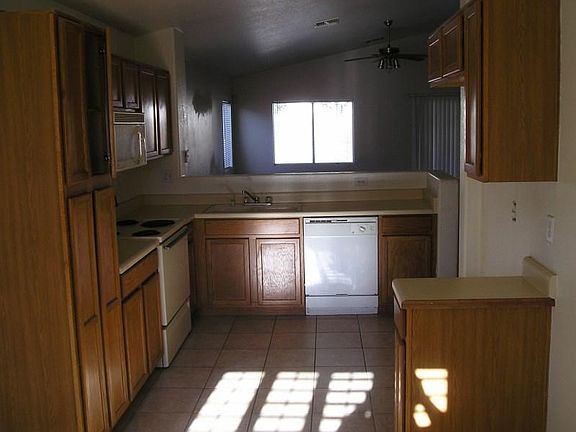 5th image of 445 N Payton