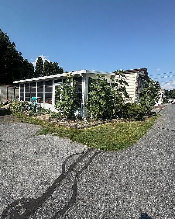 1st image of 3350 Airport Rd Trailer 86