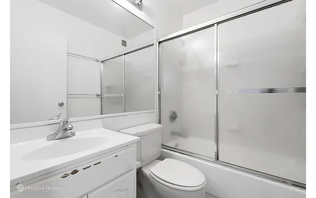 Rented by Douglas Elliman | media 17
