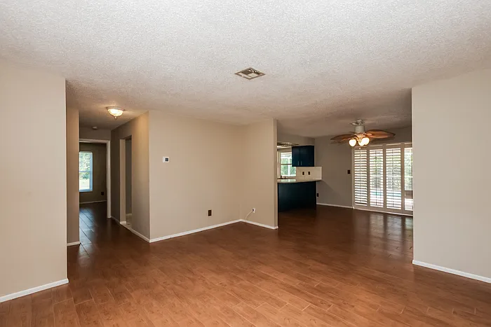 5946 Stringfellow Rd — Photo 4