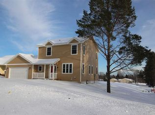 1104 N 40th Ave E, Duluth, MN 55804