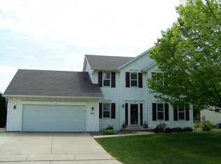 905 Holschuh Ln, Green Bay, WI 54311