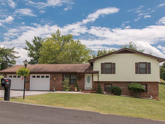 2nd image of 19324 Oakwood Dr