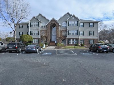 521 Scholastic Ct, Winston Salem, NC, 27106