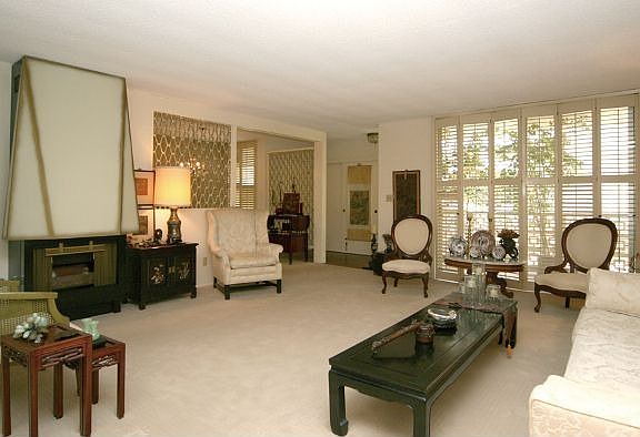 2nd image of 1200 W Huntington Dr #13
