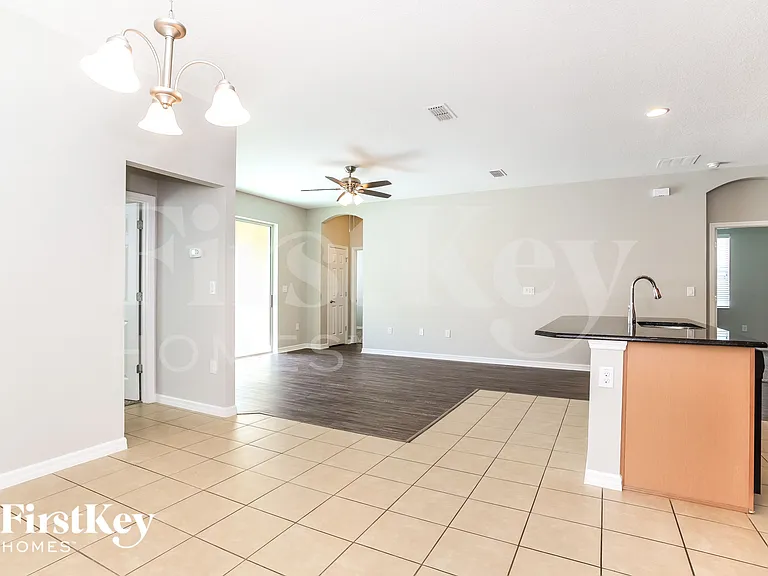 3000 Lady Mae Ln — Photo 5