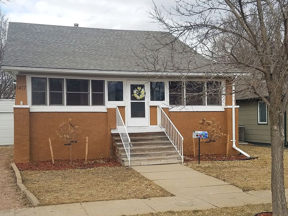 1st image of 1417 W 4th St