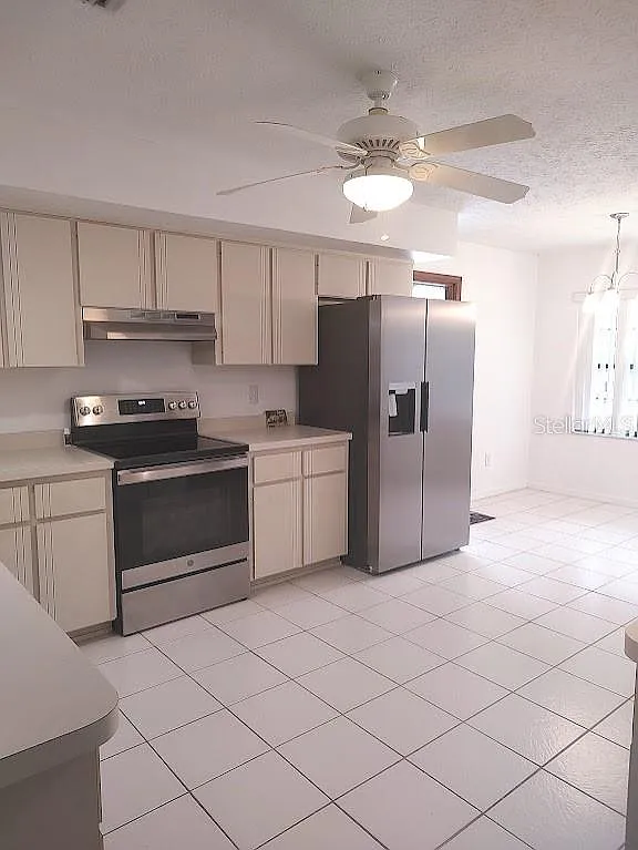 3 bed, 2.0 bath, 1485 sqft, $1,750 — Photo 2