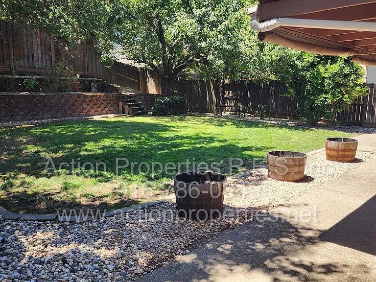 1417 Hurlston Way — Photo 17