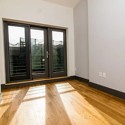 Rented by EXR | media 36