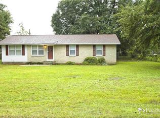 1045 E McIver Rd, Darlington, SC 29532