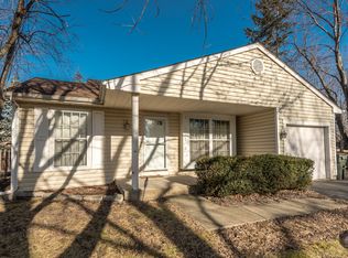 1971 Cabriolet Ct, Naperville, IL 60565