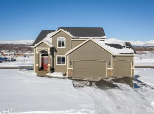 5125 E Loft Cir, Wasilla, AK 99654
