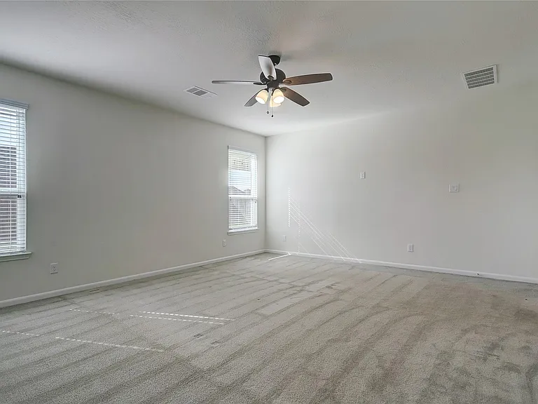 1702 Claire Creek Ct — Photo 11