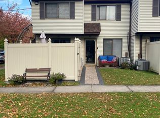 4 Alcott St, Staten Island, NY 10312