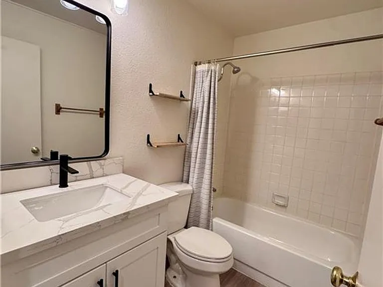 8405 Shady Shores Cir — Photo 24