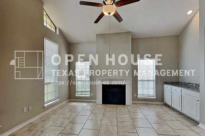 2510 Melissa Ln — Photo 4