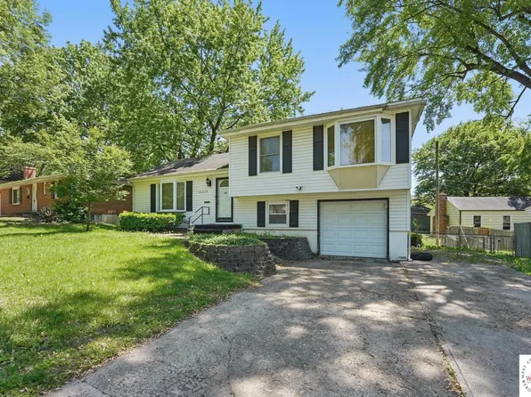 13235 Ashland Ave, Grandview, MO 64030