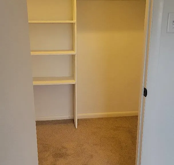 Eagle Court Apartments — Photo 15