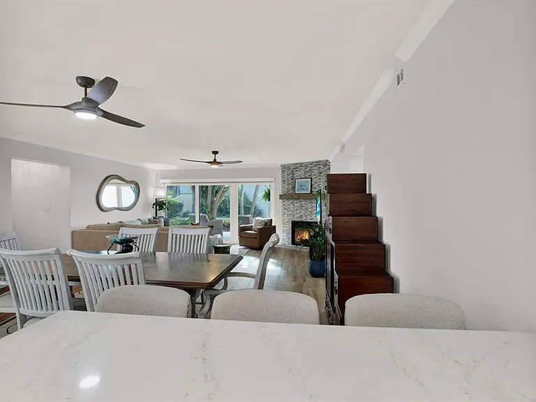 7530 Sunshine Skyway Ln S #P7 — Photo 8