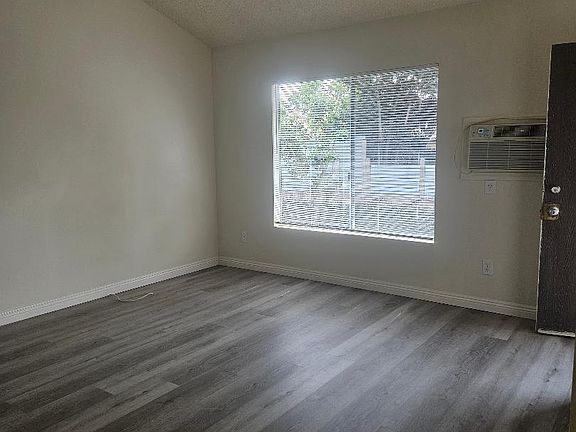 5th image of 20 N East St #1