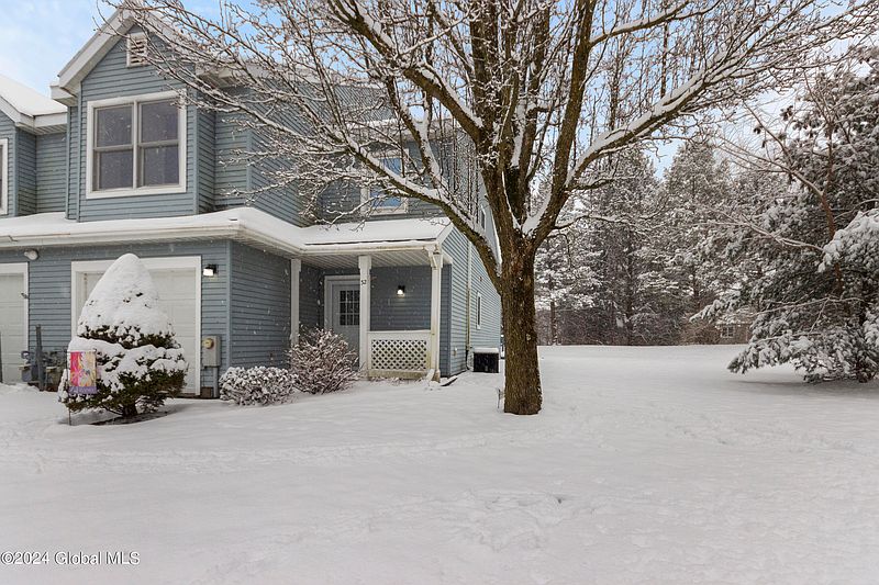 3rd image of 32 Justine Court