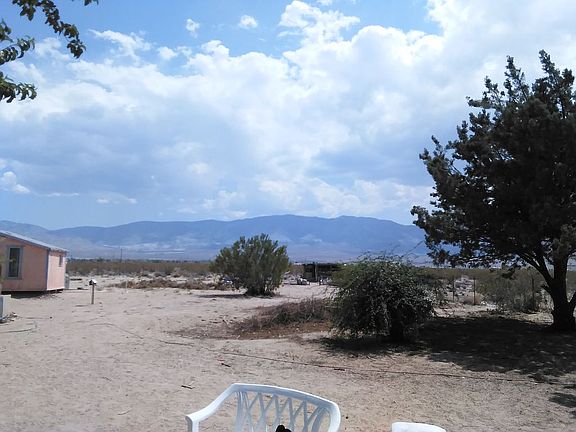 view of mountains back yard