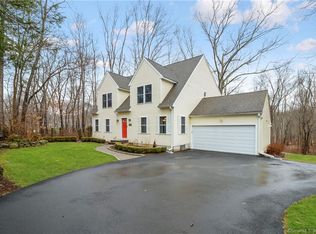 3 Kitteridge Hill Rd, Old Saybrook, CT 06475