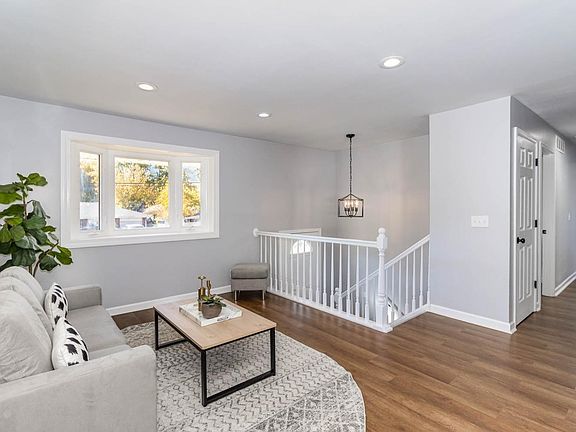 4th image of 2810 Wilson Ave