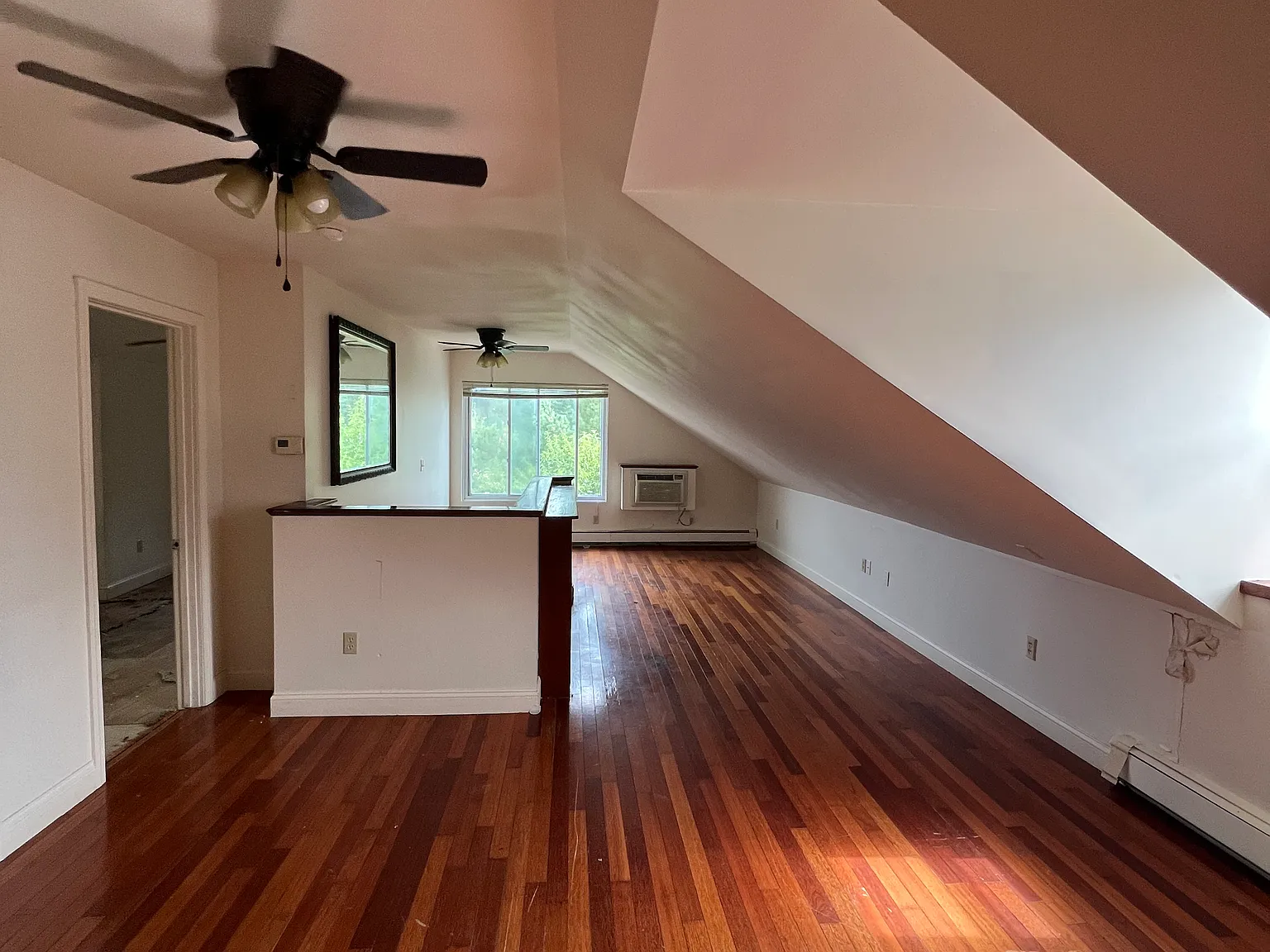4 bed, 1023 sqft, $2,800 — Photo 3