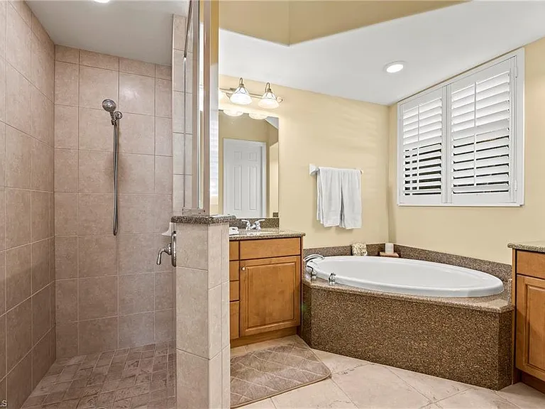 975 Tivoli Ct — Photo 20