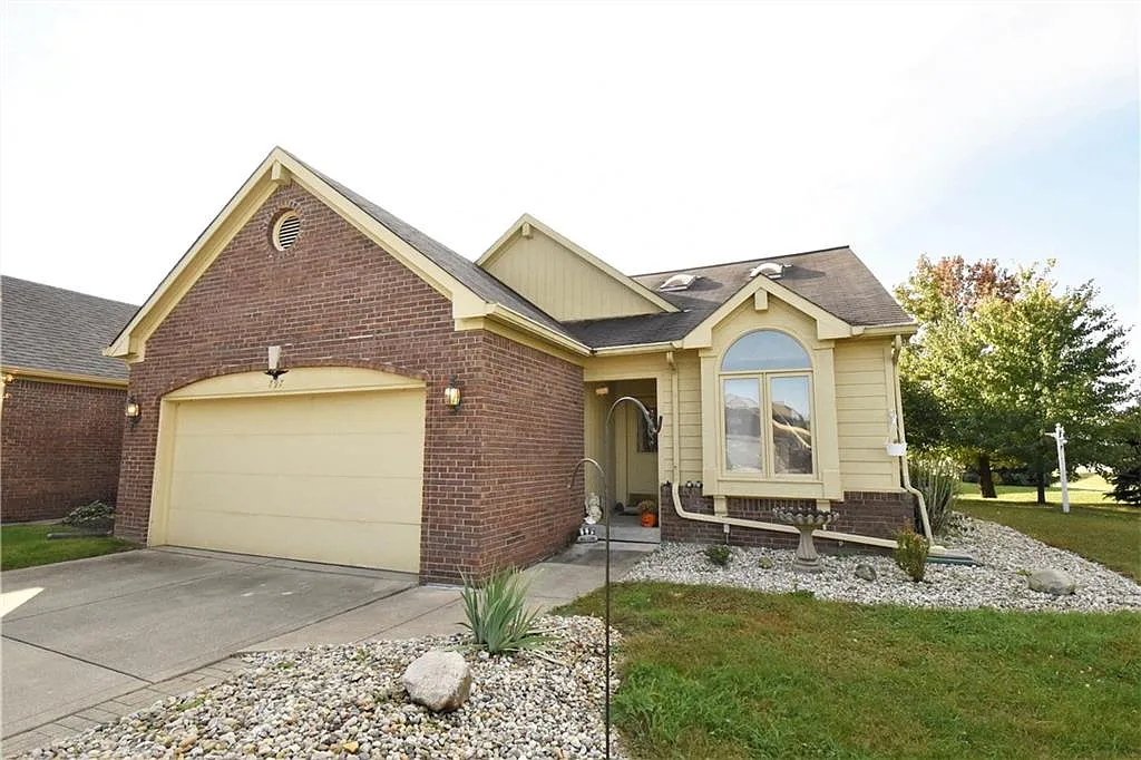 797 Ivy Ln photo 1