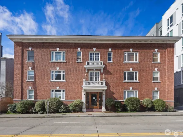 4725 15th Avenue NE #16, Seattle, WA 98105