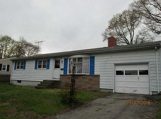 59 Foxcroft Ave, Warwick, RI 02889