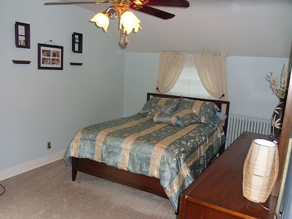 Bedroom 1 again