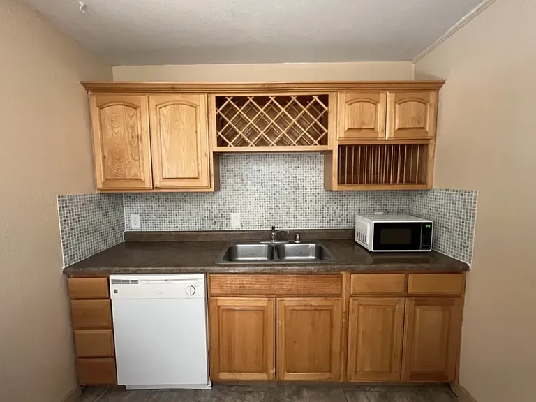 6399 Normandy Dr #A — Photo 12
