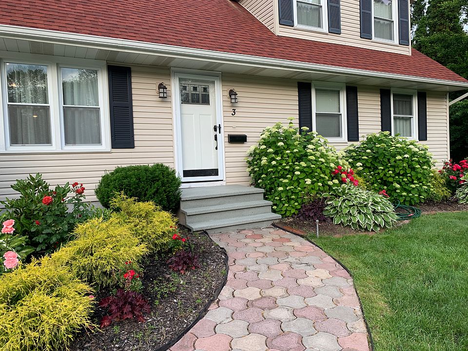 2nd image of 3 Bayberry Cir