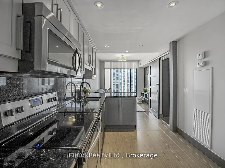 330 Phillip St #S-1903 — Photo 12