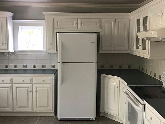 2nd image of 13684 Redbud Dr