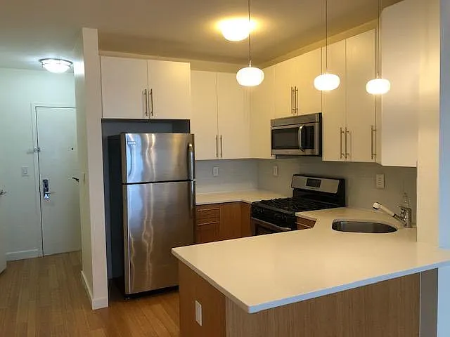 224 Richmond Ter #8E — Photo 7