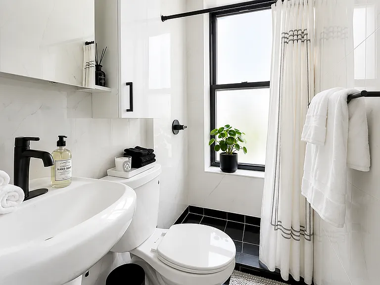 224 8th Ave #5C — Photo 8