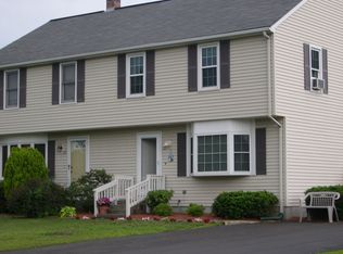 27 Harvest Rd, Uxbridge, MA 01569
