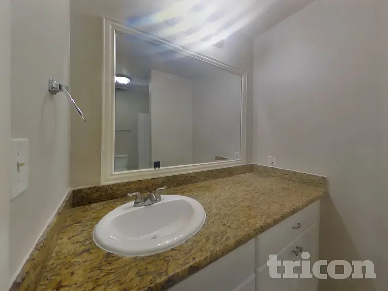 1391 Tenderden Dr — Photo 13