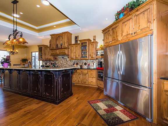 4th image of 180 Woodhaven Ln