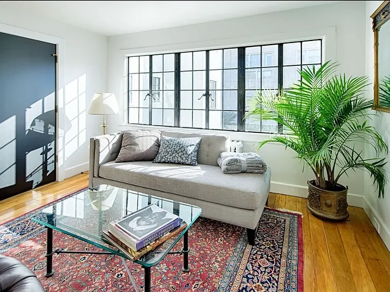 9 Everett St #4 — Photo 1