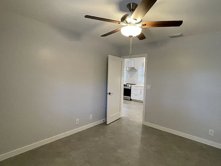 17548 32nd Ln N — Photo 15