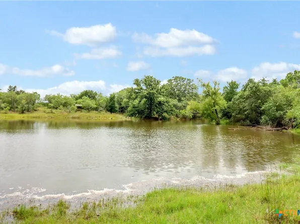 5297AC Cross Rd, Seguin, TX 78155