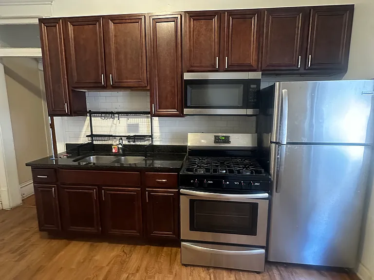 1009 S Oakley Blvd #2F — Photo 2