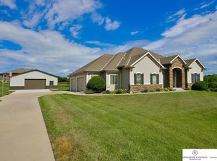 11909 S 222nd Cir, Gretna, NE 68028